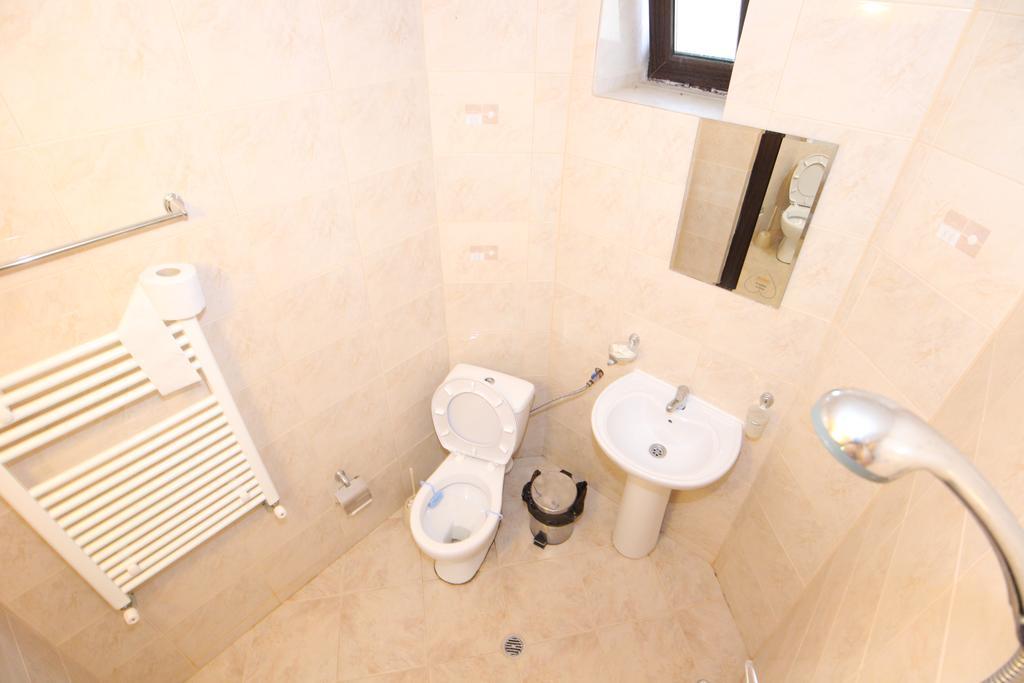 Slanchevata Kashta Hotel กรูชูนา ภายนอก รูปภาพ