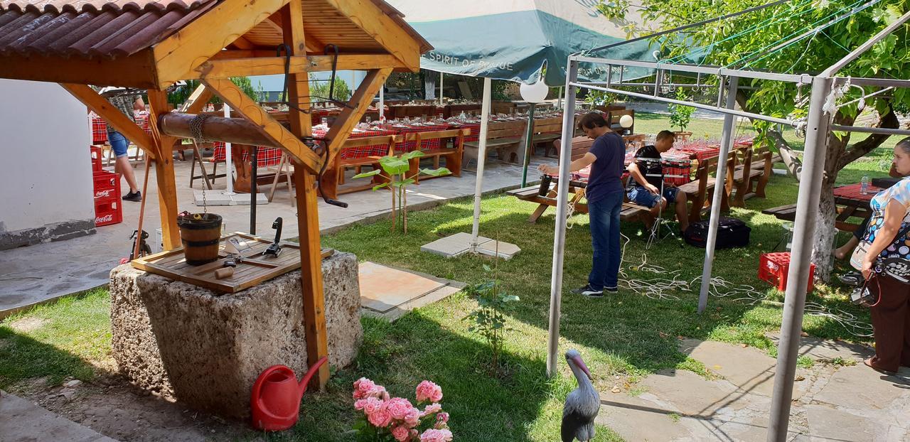 Slanchevata Kashta Hotel กรูชูนา ภายนอก รูปภาพ